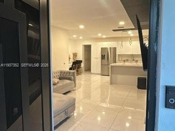 2041 NW 30th Way, Fort Lauderdale FL 33311