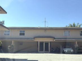 451 NE 136th St III314, North Miami FL 33161