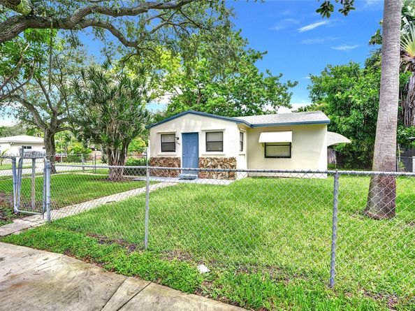 1611 N 26th Ave, Hollywood FL 33020