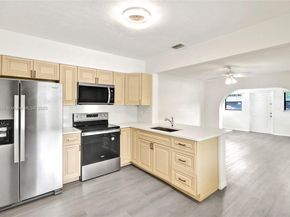 1611 N 26th Ave, Hollywood FL 33020