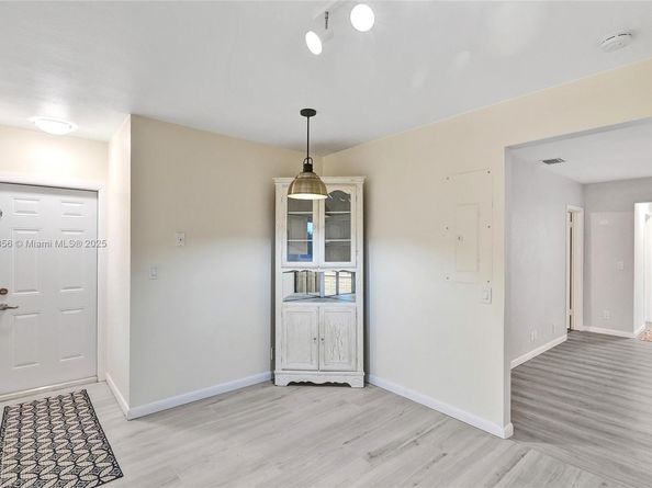 1611 N 26th Ave, Hollywood FL 33020