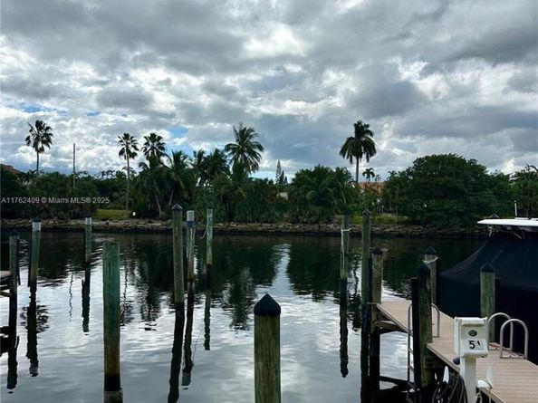 240 Captains Walk 5140, Delray Beach FL 33483