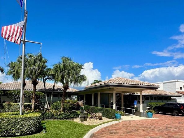 240 Captains Walk 5140, Delray Beach FL 33483