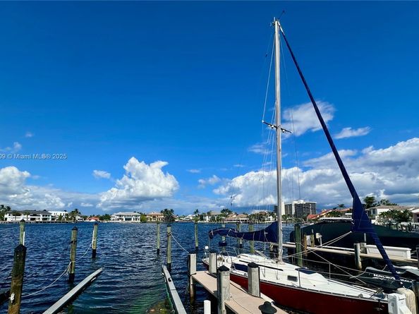 240 Captains Walk 5140, Delray Beach FL 33483