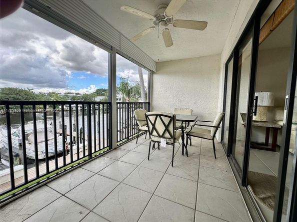 240 Captains Walk 5140, Delray Beach FL 33483