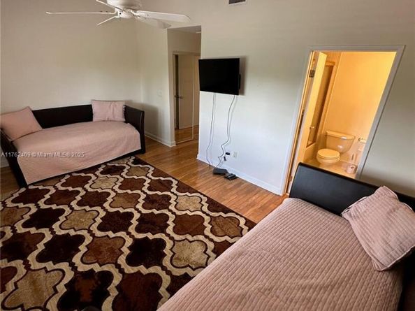 240 Captains Walk 5140, Delray Beach FL 33483