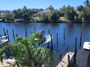 240 Captains Walk 5140, Delray Beach FL 33483