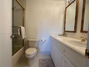 240 Captains Walk 5140, Delray Beach FL 33483
