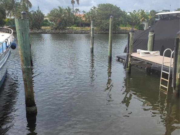 240 Captains Walk 5140, Delray Beach FL 33483