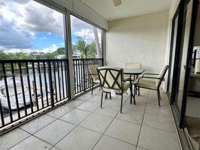 240 Captains Walk 5140, Delray Beach FL 33483