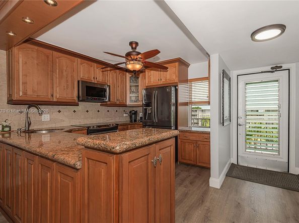 4800 Hillcrest Ln 501, Hollywood FL 33021