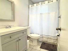 1821 NW 33rd St, Miami FL 33142