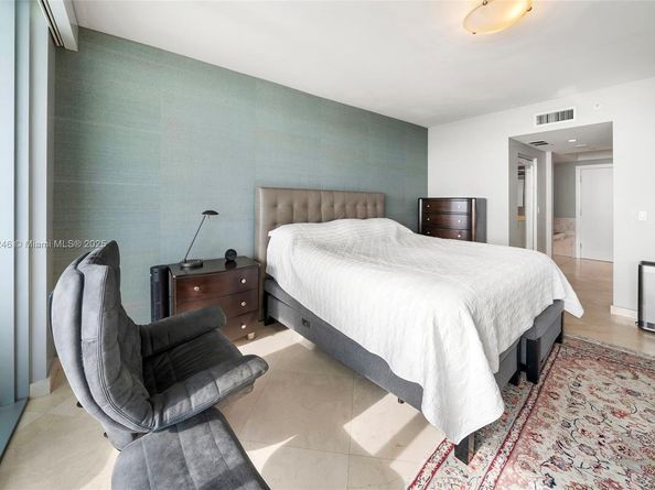 1331 Brickell Bay Dr 1105, Miami FL 33131