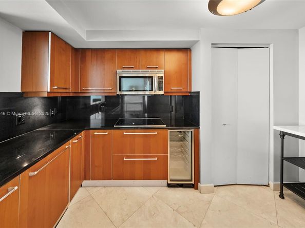 1331 Brickell Bay Dr 1105, Miami FL 33131