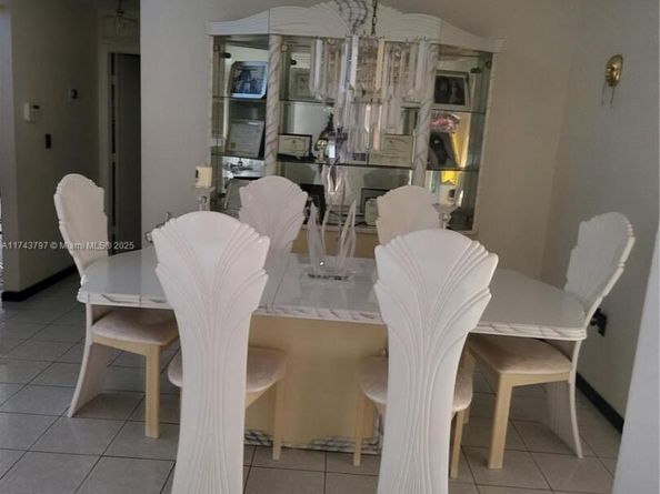 6771 NW 199th Ter, Hialeah FL 33015