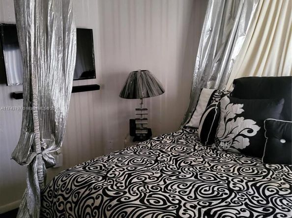 6771 NW 199th Ter, Hialeah FL 33015