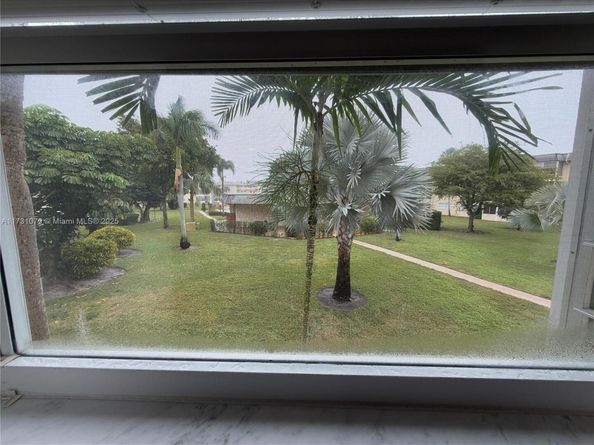 4441 NW 16th St J205, Lauderhill FL 33313