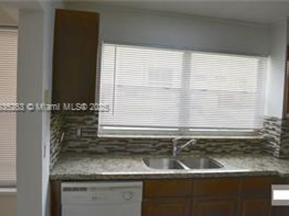 2201 NW 41st Ave 108, Lauderhill FL 33313