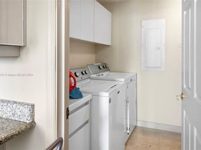 1643 Brickell Ave 704, Miami FL 33129