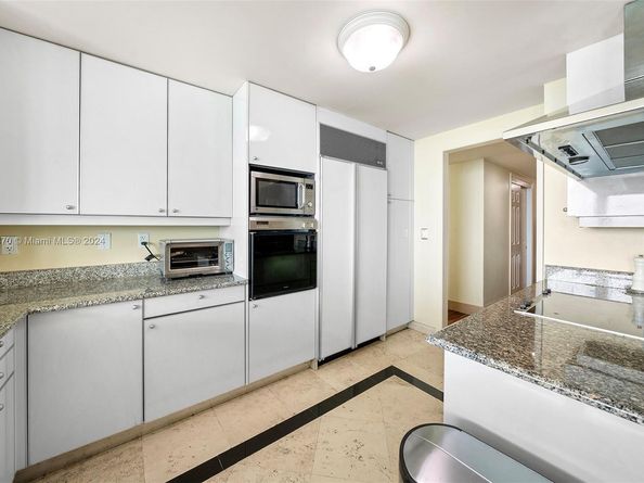 1643 Brickell Ave 704, Miami FL 33129