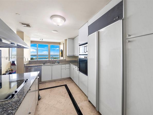 1643 Brickell Ave 704, Miami FL 33129