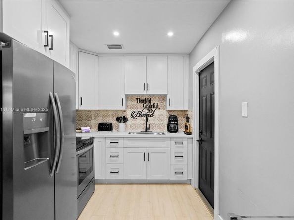 1000 N 71st Ter, Hollywood FL 33024