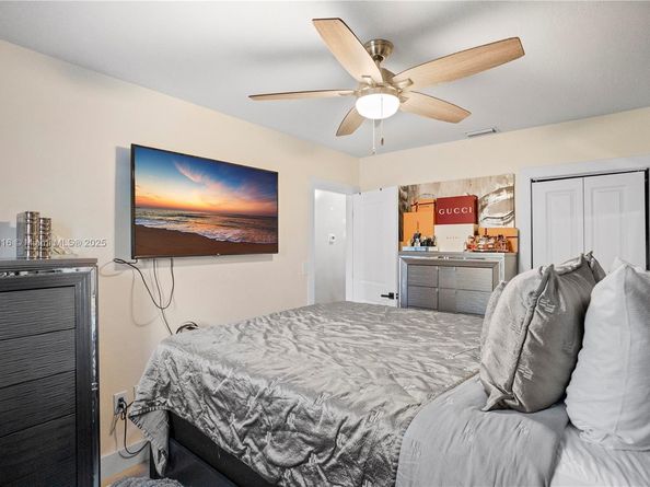 1000 N 71st Ter, Hollywood FL 33024