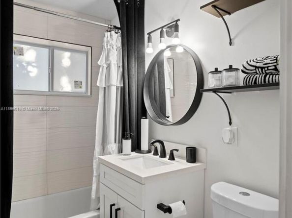 1000 N 71st Ter, Hollywood FL 33024