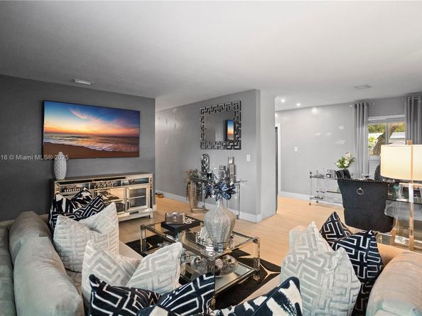 1000 N 71st Ter, Hollywood FL 33024