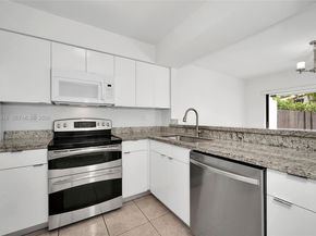 6427 SW 135th Ave, Miami FL 33183