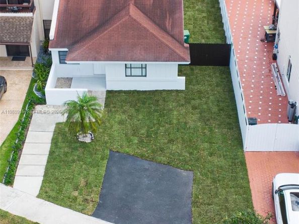 6427 SW 135th Ave, Miami FL 33183