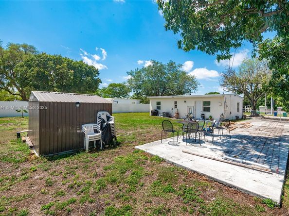 15955 W Bunche Park Dr, Miami Gardens FL 33054