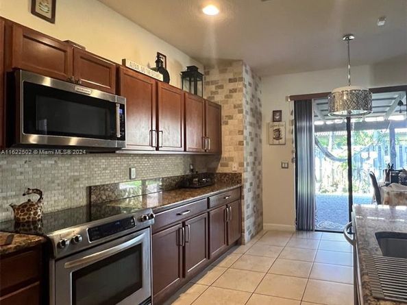 11922 SW 154th Path, Miami FL 33196