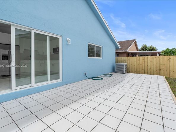 16345 SW 303rd St, Homestead FL 33033