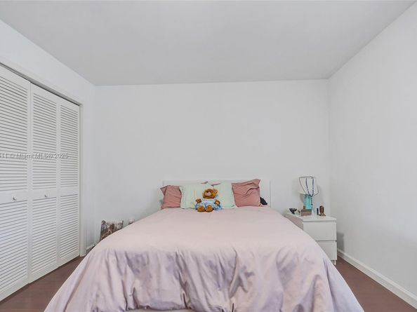 10643 NW 54th St, Doral FL 33178