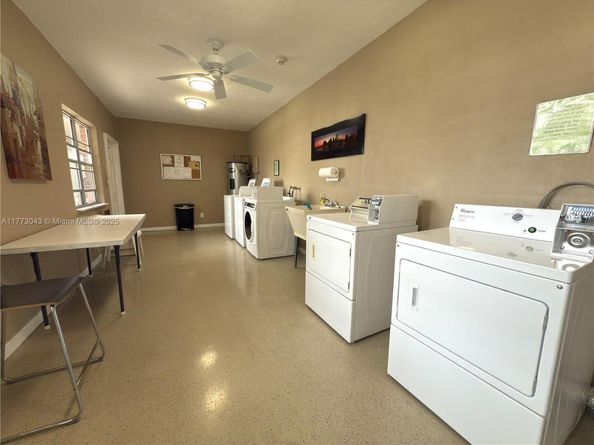 2340 NE 9th St 210, Fort Lauderdale FL 33304