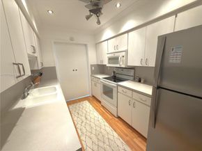 2340 NE 9th St 210, Fort Lauderdale FL 33304