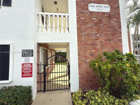 2340 NE 9th St 210, Fort Lauderdale FL 33304