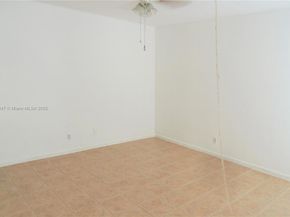 3040 NE 16th Ave 216, Oakland Park FL 33334