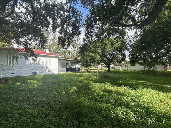 205 Seaman Ave, Opa-Locka FL 33054