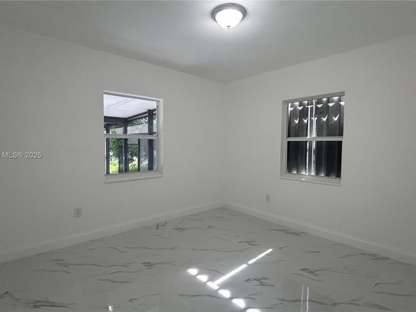 205 Seaman Ave, Opa-Locka FL 33054