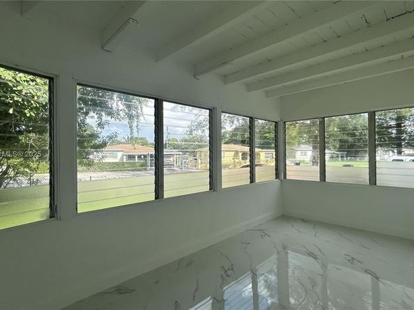 205 Seaman Ave, Opa-Locka FL 33054