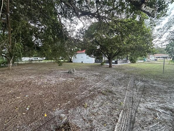 205 Seaman Ave, Opa-Locka FL 33054