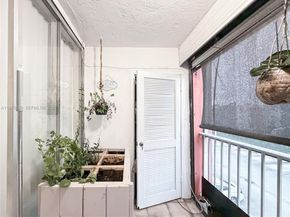 19761 SW 114th Ave 338, Miami FL 33157