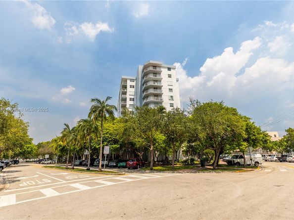 6900 Bay Dr 11E, Miami Beach FL 33141