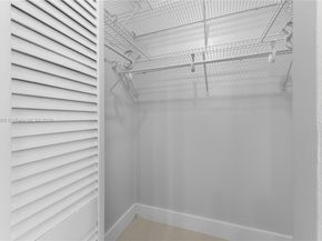 6900 Bay Dr 11E, Miami Beach FL 33141