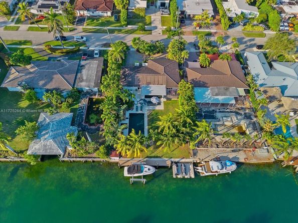2104 NE 124th St, North Miami FL 33181