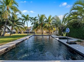 2104 NE 124th St, North Miami FL 33181