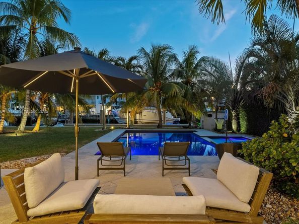 2104 NE 124th St, North Miami FL 33181
