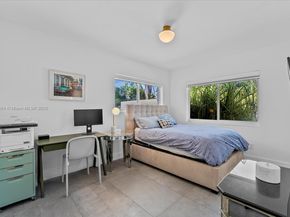 2104 NE 124th St, North Miami FL 33181